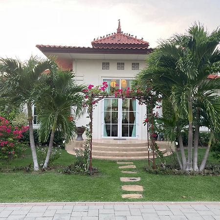 Villa Bougainvillea HHQ Zewnętrze zdjęcie